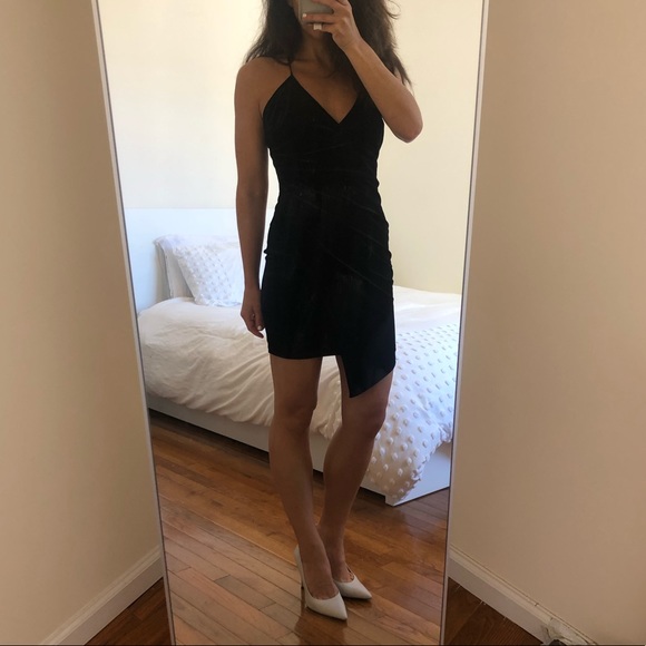 Sunset & Spring Black Velvet Bodycon Dress - Picture 5 of 8